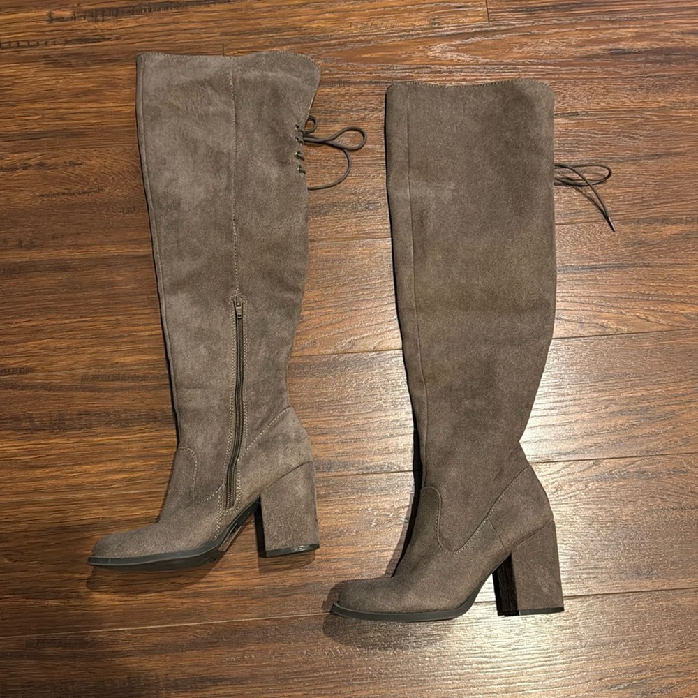 Brown knee high boots, size 6